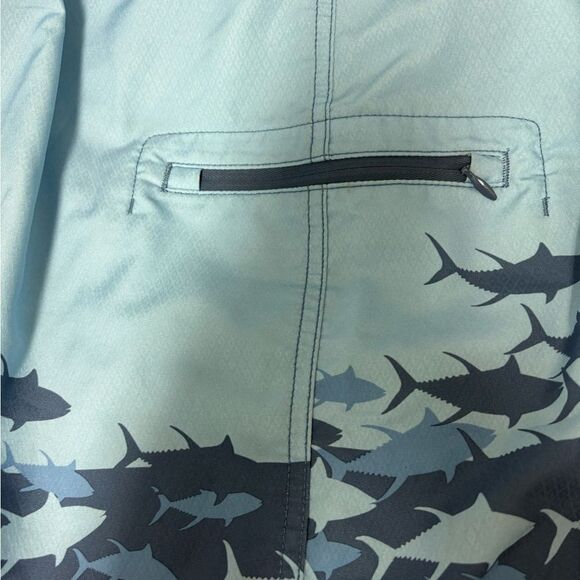 Vineyard Vines Swim Trunk Light and Dark Blue Fish Design, Size Large/36 - Picture 6 of 7